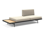 Puri daybed med egetræsbord i 539 Bouclé Beige, med bordet i enden