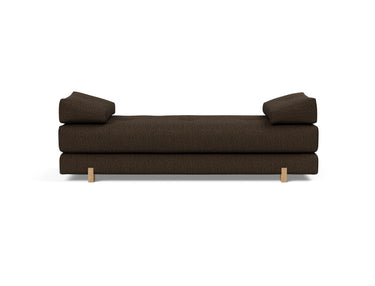Sigmund Drip daybed i 358 Taura Chocco, set forfra