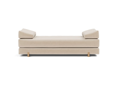 Sigmund Drip daybed i 410 Esina Almond, set forfra