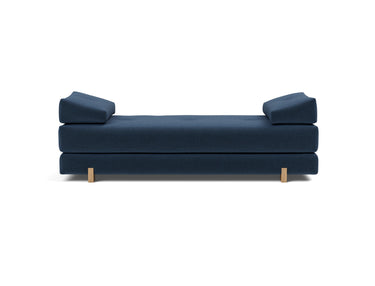 Sigmund Drip daybed i 414 Esina Indigo Blue, set forfra