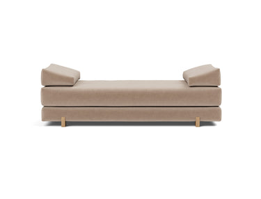 Sigmund Drip daybed i 417 Esina Mocha, set forfra