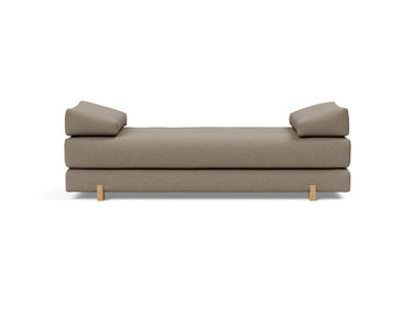 Sigmund Drip daybed i 850 Mahoga Caramel, set forfra