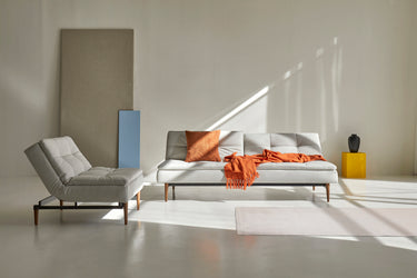 Dublexo Styletto Dark Wood sovesofa i 527 Mixed Dance Natural i en stue, billede 2