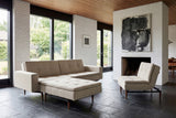 Dublexo Styletto Dark Wood sovesofa med armlæn i 527 Mixed Dance Natural i en stue