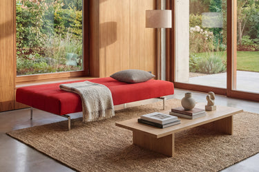 Jillis sovesofa i 511 Elegance Red i en stue, billede 2