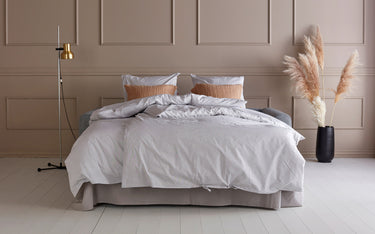 Killian 160 sovesofa med Spring madras i 565 Twist Granite i en stue, billede 3