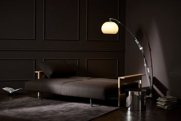 Malloy Wood sovesofa i 358 Taura Chocco i en stue, billede 2