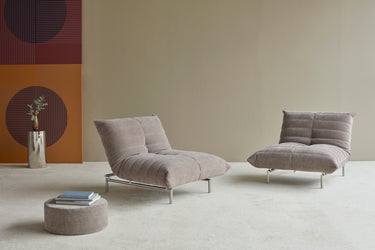 Mikunjo stol i 418 Esina Truffle i en stue