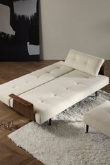 Recast Dark Styletto sovesofa med armlæn i 357 Taura Off White i en stue, billede 7