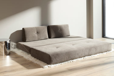 Sigmund Drip daybed i 411 Esina Cedar Brown i en stue, billede 5