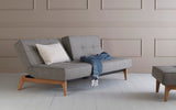 Splitback Eik sovesofa i 521 Mixed Dance Grey i en stue, billede 2