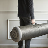 Topmadras fra Innovation Living bæres i opbevaringsposen